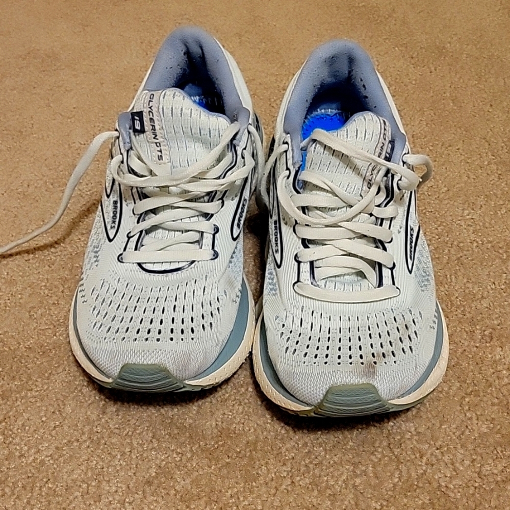 Brooks Glycerine 19 size 8.5 *Spring Clearance*